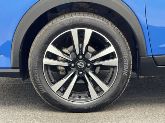 NISSAN-KICKS-2023