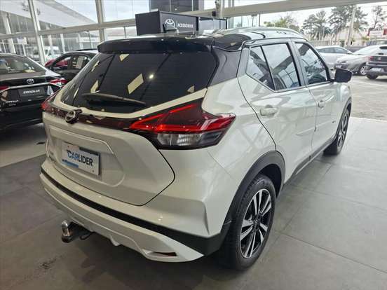 NISSAN-KICKS-2023