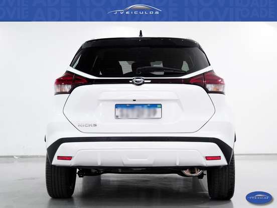 NISSAN-KICKS-2023