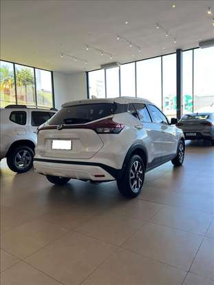 NISSAN-KICKS-2022