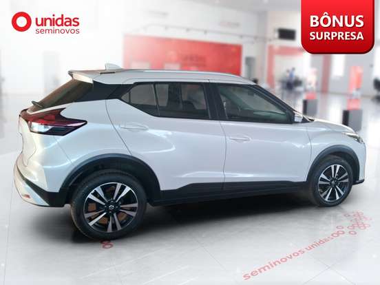 NISSAN-KICKS PLAY-2025