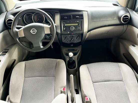 NISSAN-LIVINA-1.6 SL 16V FLEX 4P MANUAL NISSAN-LIVINA-2009