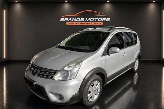 NISSAN-LIVINA-2014