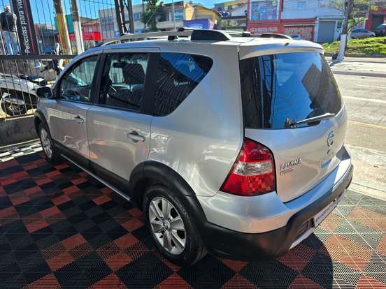 NISSAN-LIVINA-2014