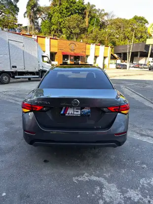 NISSAN-SENTRA-2023
