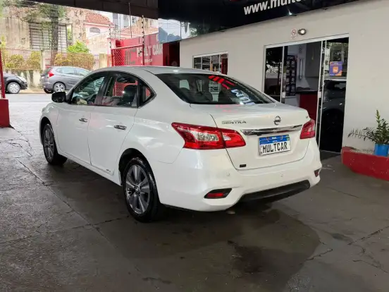 NISSAN-SENTRA-2.0 SV 16V FLEXSTART 4P AUTOMÁTICO NISSAN-SENTRA-2018