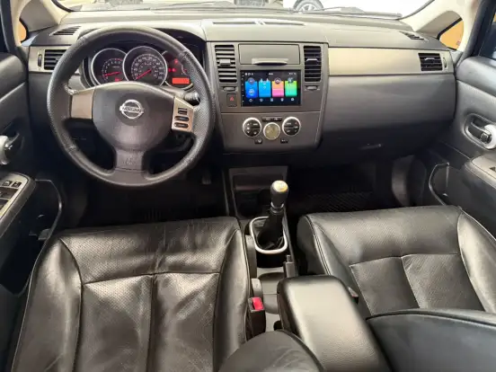 NISSAN-TIIDA-2011