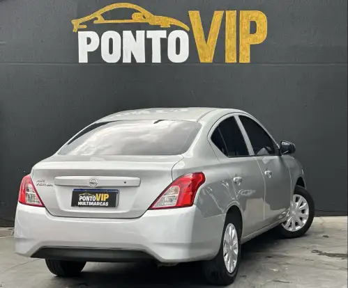 NISSAN-VERSA-2017