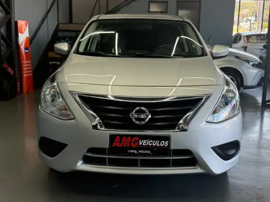 NISSAN-VERSA-2016