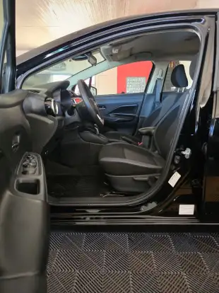 NISSAN-VERSA-2023