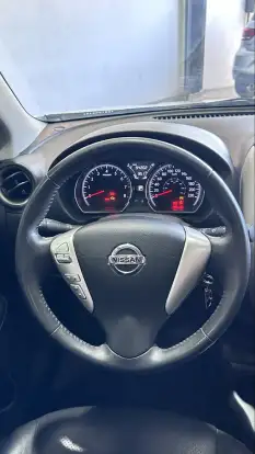 NISSAN-VERSA-2018