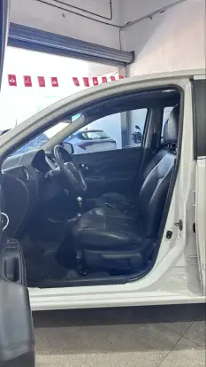 NISSAN-VERSA-2018