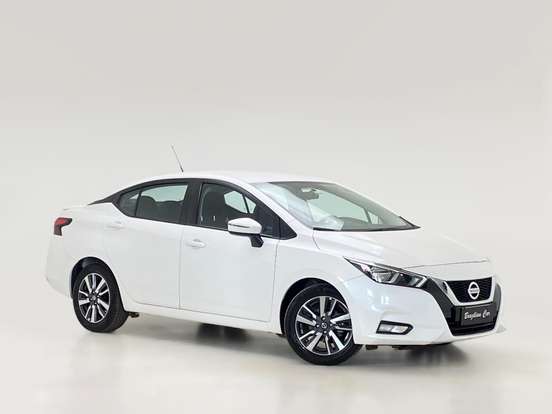 NISSAN-VERSA-2021
