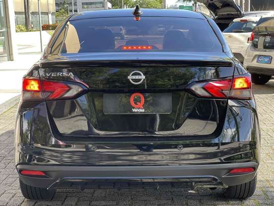 NISSAN-VERSA-2024
