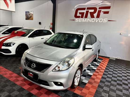 NISSAN-VERSA-2012