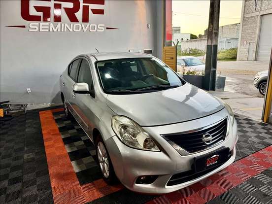 NISSAN-VERSA-2012