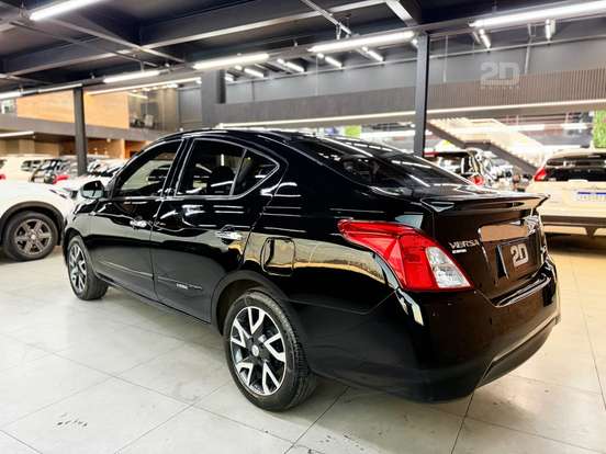 NISSAN-VERSA-1.6 16V FLEXSTART UNIQUE 4P XTRONIC NISSAN-VERSA-2017
