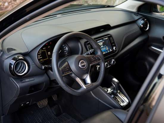 NISSAN-KICKS-2023