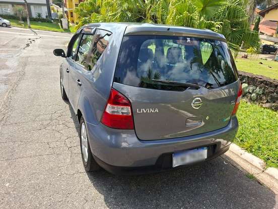 NISSAN-LIVINA-1.6 SL 16V FLEX 4P MANUAL NISSAN-LIVINA-2009
