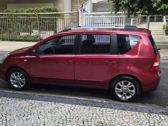 NISSAN-LIVINA-1.8 SL 16V FLEX 4P AUTOMÁTICO NISSAN-LIVINA-2012