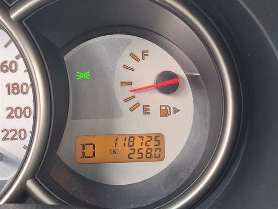 NISSAN-LIVINA-1.8 SL 16V FLEX 4P AUTOMÁTICO NISSAN-LIVINA-2012