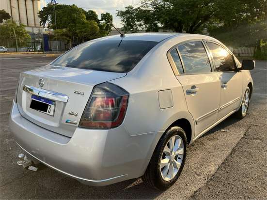 NISSAN-SENTRA-2012