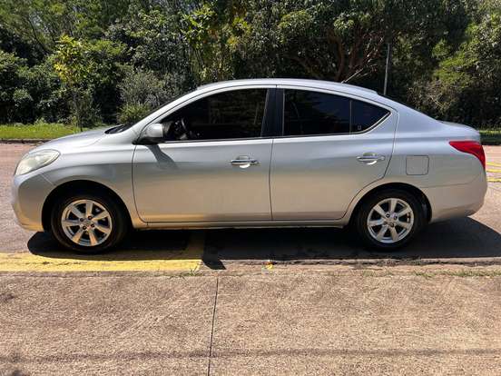 NISSAN-VERSA-1.6 16V FLEX SL 4P MANUAL NISSAN-VERSA-2013