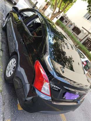 NISSAN-VERSA-2019