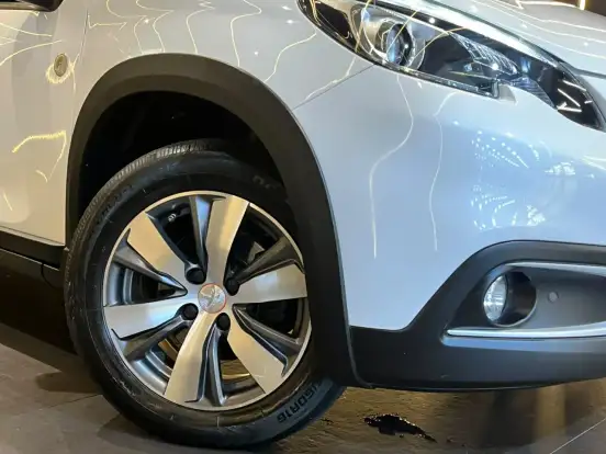PEUGEOT-2008-2018