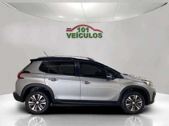PEUGEOT-2008-2022