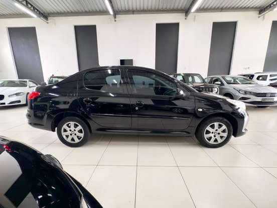 PEUGEOT-207-1.4 XR PASSION 8V FLEX 4P MANUAL PEUGEOT-207-2011