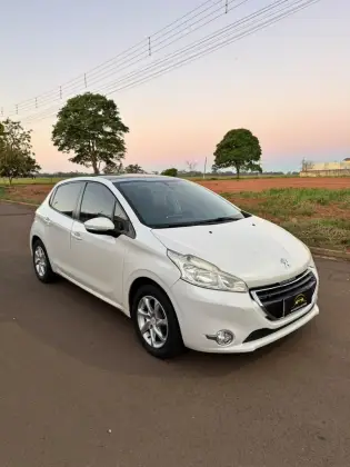 PEUGEOT 208 1.5 ALLURE 8V FLEX 4P MANUAL