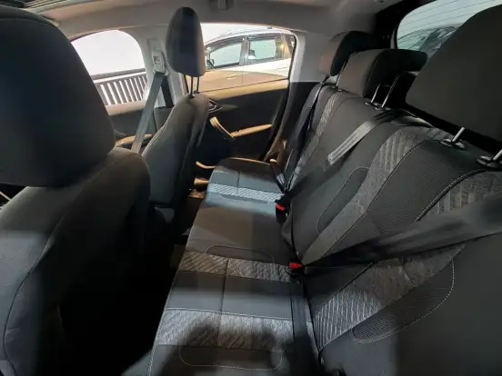 PEUGEOT-208-1.6 GRIFFE 16V FLEX 4P AUTOMÁTICO PEUGEOT-208-2018