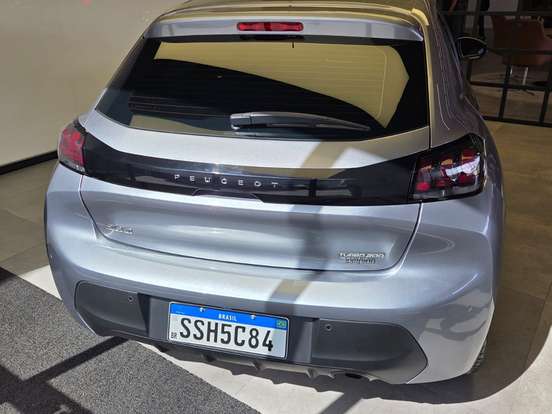 PEUGEOT-208-1.0 TURBO 200 FLEX ALLURE CVT PEUGEOT-208-2023