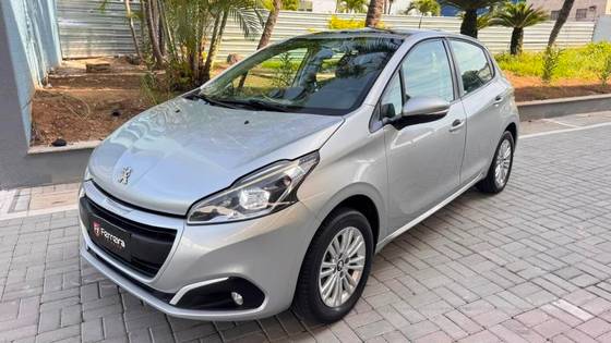 PEUGEOT 208 1.2 ALLURE 12V FLEX 4P MANUAL