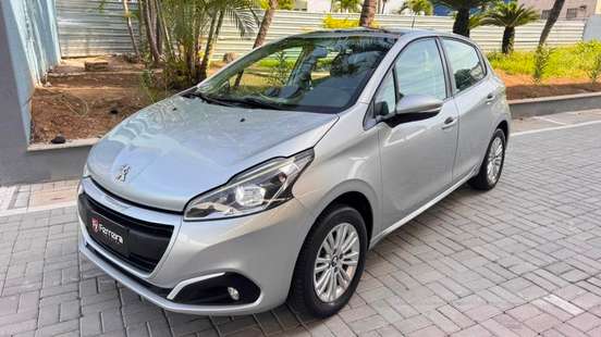 PEUGEOT-208-2019