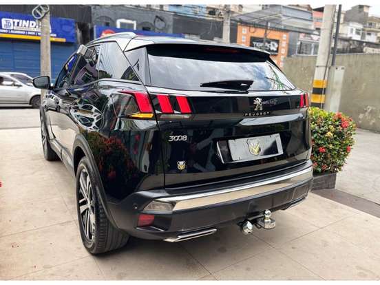 PEUGEOT-3008-2018