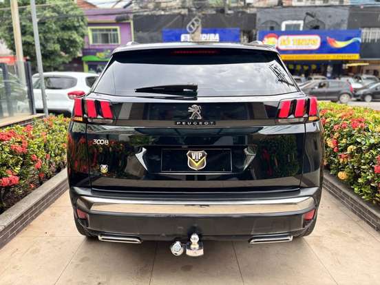 PEUGEOT-3008-2018