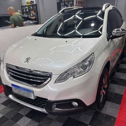 PEUGEOT-2008-2017