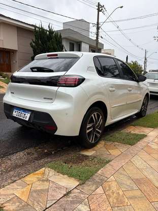 PEUGEOT-208-2024