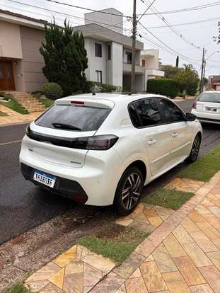 PEUGEOT-208-2024