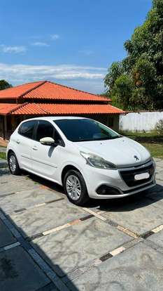 PEUGEOT-208-2016