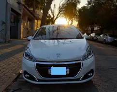 PEUGEOT 208 1.6 GRIFFE 16V FLEX 4P AUTOMÁTICO PEUGEOT 208 1.6 GRIFFE 16V FLEX 4P AUTOMÁTICO