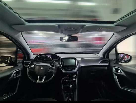 PEUGEOT-208-2016