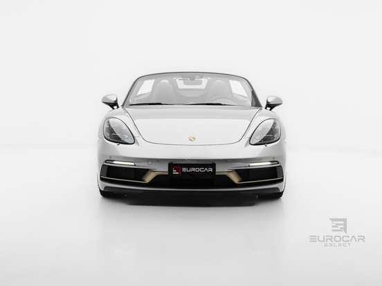 PORSCHE-718-2022