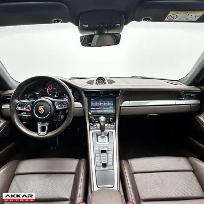PORSCHE-911-2016