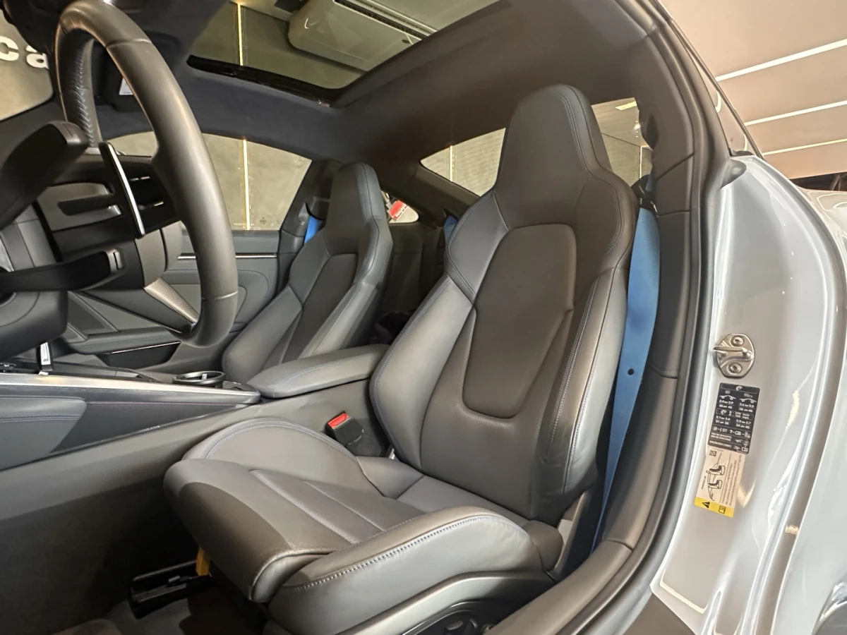 Porsche 911 — foto 12