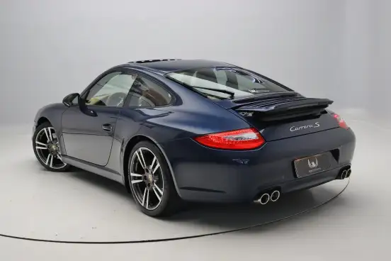 PORSCHE-911-2010