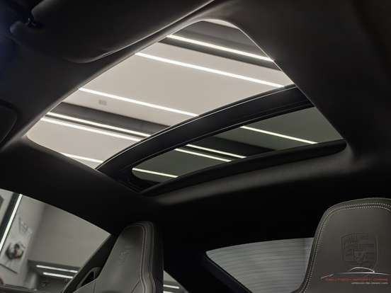 PORSCHE-911-2022