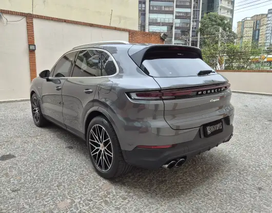 PORSCHE-CAYENNE-2025